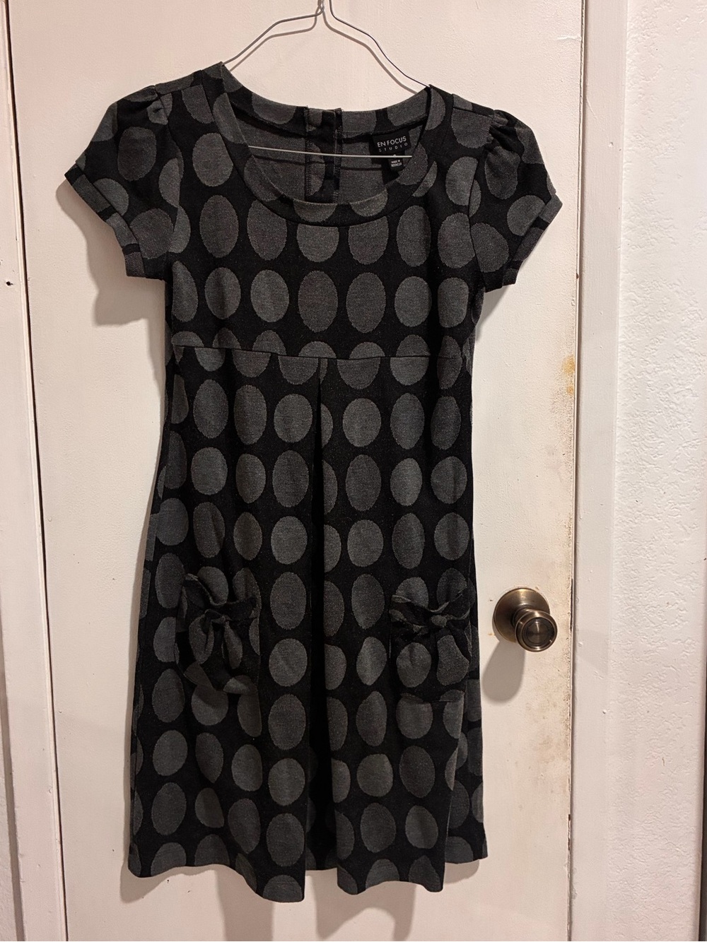 Enfocus Studio Black & Gray Polka Dot Short Sleeve Dress